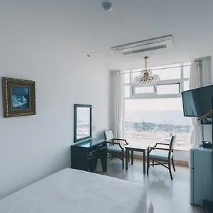 화이트 하우스 3*, 제주 대한민국