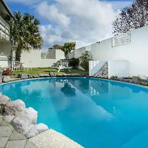 *** Motel Four Canoes New Zealand